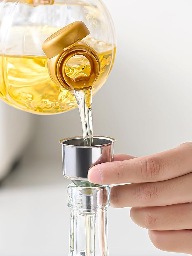 2 Pcs Olive Oil Dispenser Bottle for Kitchen,17oz Clear Glass Cooking Oil and Vinegar Dispenser Set, Coffee Syrup Dispenser with 2 Pourers and 1 Funnel (Two squares)